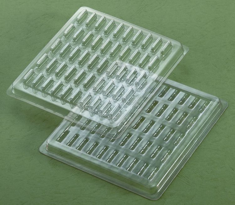 PLASTIC THERMOFORMING TRAY