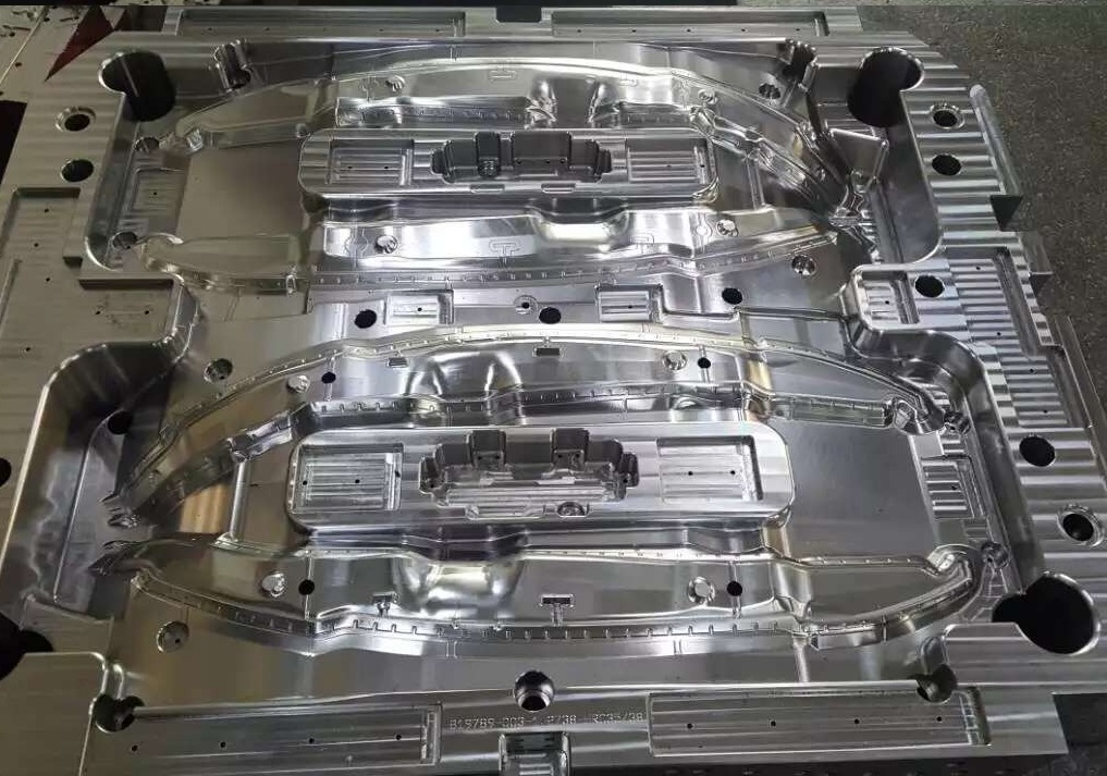 Plastic Injection Mold